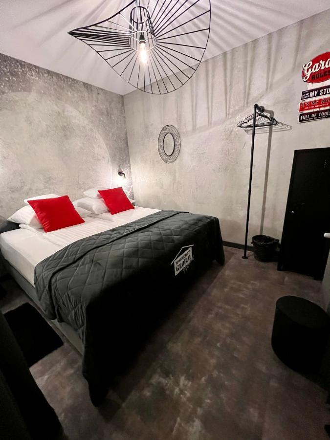 Global Home - Aparthotel - No Contact Check In Mielec Bagian luar foto